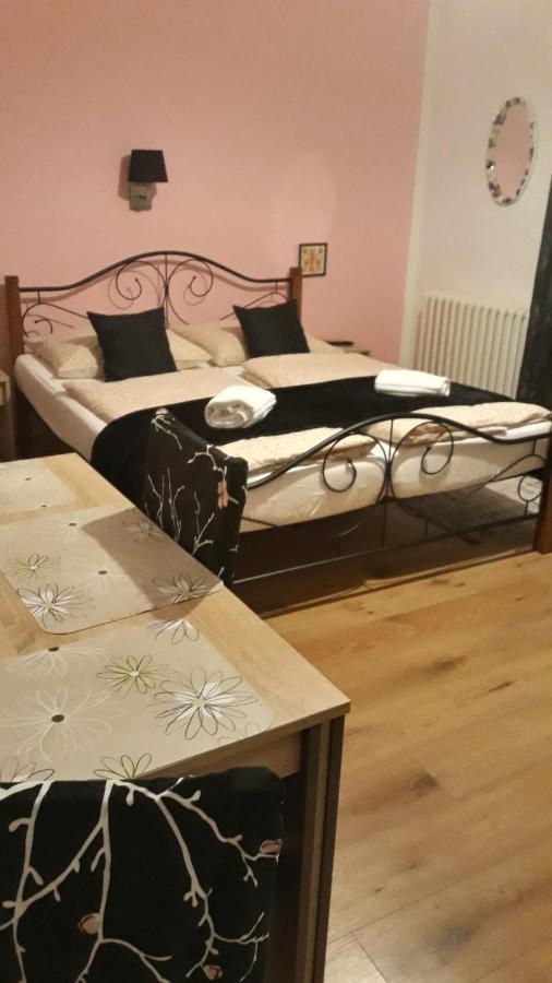 Apartament Privat Jozef Wierzbów Zewnętrze zdjęcie